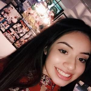 Meet your Posher, Marissa